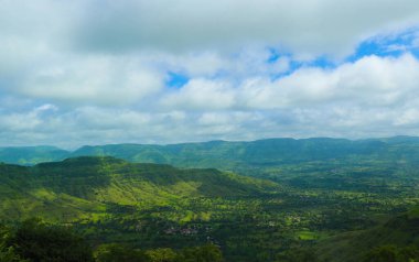 Hindistan, Lonavala 'daki tepe izleri.