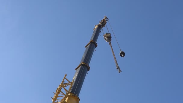Mobile Crane Hook Straps Raising Work Platform Basket — Stock Video