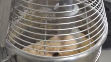 Endüstriyel yoğurma hamur makinesi fırın.