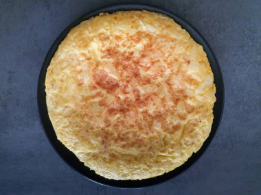 Enfes tortilla de patatas list a para comer