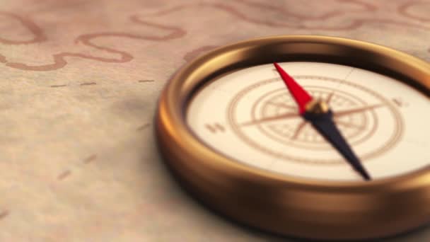 Rozostřený Starý Kompas Ukazující Sever Staré Mapě Kopírovacím Prostorem — Stock video