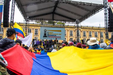 Bogotta, Kolombiya, 19 Temmuz 2023. Gustavo Petro hükümetine karşı Bogota Kolombiya 'daki aktif askeri ve polis kuvvetleri mensuplarının barışçıl protestosu.