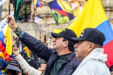 Bogotta, Kolombiya, 19 Temmuz 2023. Gustavo Petro hükümetine karşı Bogota Kolombiya 'daki aktif askeri ve polis kuvvetleri mensuplarının barışçıl protestosu.