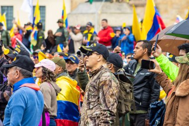 Bogotta, Kolombiya, 19 Temmuz 2023. Gustavo Petro hükümetine karşı Bogota Kolombiya 'daki aktif askeri ve polis kuvvetleri mensuplarının barışçıl protestosu.