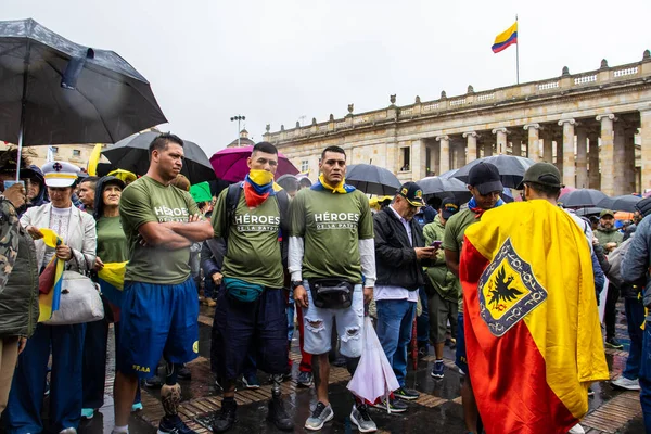 Bogotta, Kolombiya, 19 Temmuz 2023. Gustavo Petro hükümetine karşı Bogota Kolombiya 'daki aktif askeri ve polis kuvvetleri mensuplarının barışçıl protestosu.