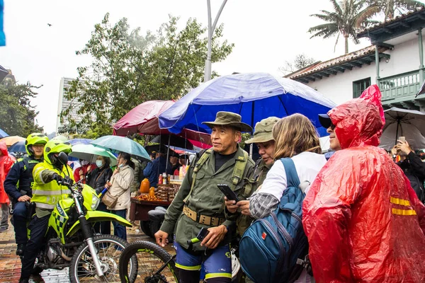 Bogotta, Kolombiya, 19 Temmuz 2023. Gustavo Petro hükümetine karşı Bogota Kolombiya 'daki aktif askeri ve polis kuvvetleri mensuplarının barışçıl protestosu.