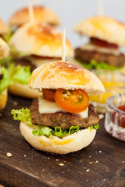 Fertig Mini Hamburger Servieren Schritt Für Schritt Zubereitung Von Mini — Stockfoto