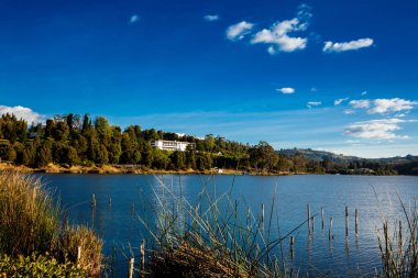 Sochagota yapay gölü 1956 yılında, Kolombiya 'nın kuzeydoğusundaki Boyaca bölgesinde Paipa belediyesine turizm potansiyeli sağlamak için inşa edilmiştir..