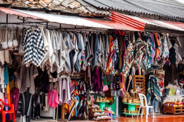 Kolombiya 'nın Boyaca bölgesindeki güzel küçük Nobsa kasabasında geleneksel el yapımı yakutlar.