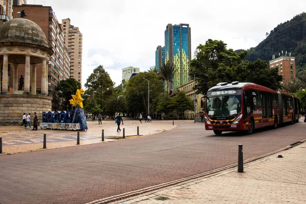 Bogota Kolumbien Juli 2023 Transmilenio Bus Eje Ambiental Bogotas Stadtzentrum Stockbild