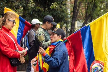 Bogota, Kolombiya - 18 Ekim 2023. Gustavo Petro hükümetine karşı Bogota Kolombiya 'daki aktif askeri ve polis kuvvetleri mensuplarının barışçıl protestosu.