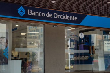 Bogota, Kolombiya - 21 Ekim 2023. Bogota 'daki Banco de Occidente bankasının cephesi. Mali konsept