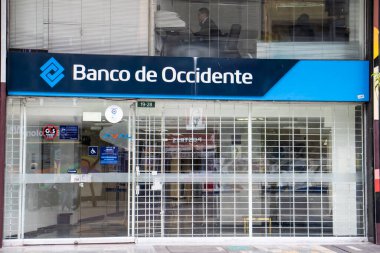 Bogota, Kolombiya - 21 Ekim 2023. Bogota 'daki Banco de Occidente bankasının cephesi. Mali konsept