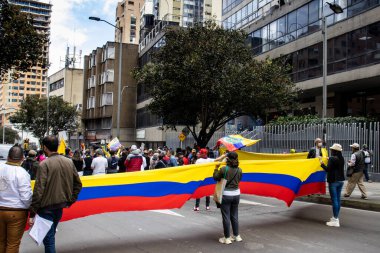 Bogota, Kolombiya - 14 Kasım 2023. Bogota 'da Gustavo Petro Hükümeti' nin önerdiği Sağlık Bakanlığının önündeki halk protestosu..