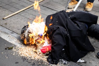 Bogota, Kolombiya - 14 Kasım 2023. Bogota 'da Gustavo Petro Hükümeti' nin önerdiği Sağlık Bakanlığının önündeki halk protestosu..