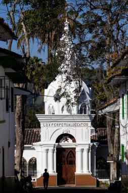 SALAMINA, COLOMBIA - 14 HAZİRAN 2024: Kolombiya 'nın Caldas departmanındaki güzel miras kasabası Salamina' nın tarihi mezarlığı