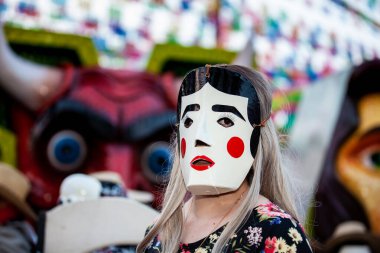 San Martin Chalchicuautla, San Luis Potosi, Meksika 1 Kasım 2024: San Luis Potosi eyaletinin San Martin Chalchicuautla kasabasında Xantolo geleneksel kutlaması. Kadın Geçit Törenleri Günü.