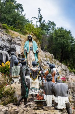Mexico City, Mexico - 27 Ekim 2024: Mexico City Tepeyac Hill 'deki Guadalupe Bakiresinin Hayaletleri Çeşmesi.