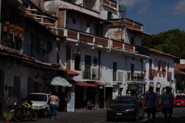 Taxco, Meksika - 18 Kasım 2024: Meksika 'nın Guerrero eyaletinde yer alan güzel bir koloni şehri olan Taxco de Alarcon' un görüntüsü.