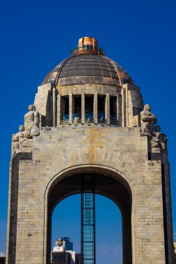 Mexico City, Meksika - 17 Kasım 2024 Meksika Devrimi anısına Mexico City 'de Devrimin Anıtı. 1938 'de tamamlandı..