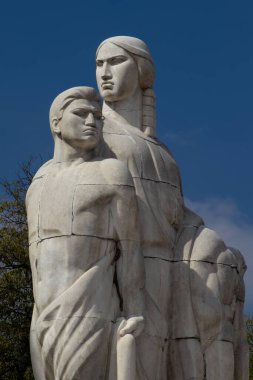 Mexico City, Mexico - 14 Kasım 2024: Meksika 'daki Chapultepec parkında bulunan Anavatana sunak.