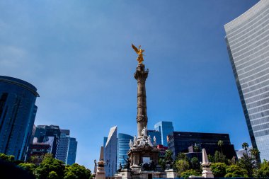 Şehir merkezindeki ünlü Paseo de la Reforma 'nın manzarası.