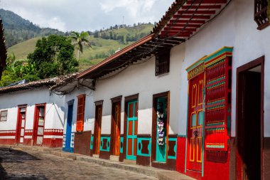 Antioquia, Kolombiya 'daki sömürge şehri Concepcion' un güzel sokakları.