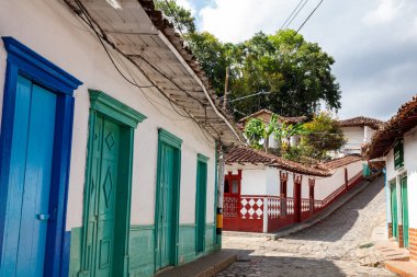 Antioquia, Kolombiya 'daki sömürge şehri Concepcion' un güzel sokakları.