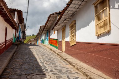 Antioquia, Kolombiya 'daki sömürge şehri Concepcion' un güzel sokakları.