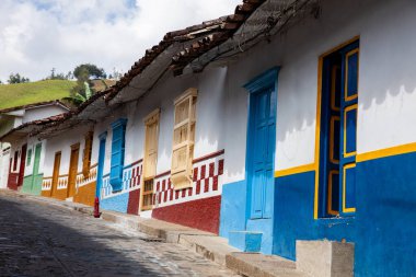 Antioquia, Kolombiya 'daki sömürge şehri Concepcion' un güzel sokakları.