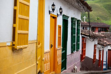 Antioquia, Kolombiya 'daki sömürge şehri Concepcion' un güzel sokakları.