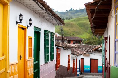Antioquia, Kolombiya 'daki sömürge şehri Concepcion' un güzel sokakları.