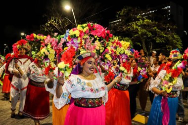 Cali, Kolombiya - 29 Eylül 2025. Pasto 'daki Biyolojik Çeşitlilik Haftası' nın açılışına Pasto 'dan davet edilen Beyaz ve Kara Geçit.
