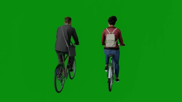 Ευρωπαίος Σύζυγος Και Σύζυγος Ιππασία Ποδήλατα Πράσινη Οθόνη Πηγαίνει Στο — Αρχείο Βίντεο