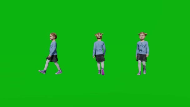 Χαριτωμένο Κοριτσάκι Περπατώντας Δίπλα Δίπλα Και Μπρος Πίσω Πράσινη Οθόνη — Αρχείο Βίντεο