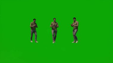 3D erkek şirket çalışanı yeşil ekran konuşuyor, yürüyor ve cep telefonuyla çalışıyor.