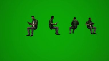 Üç boyutlu Taylandlı ve Japon erkekler yeşil ekran arka planda oturuyor, telefonda oyun oynuyor ve Chroma cep telefonlarıyla çalışıyor.