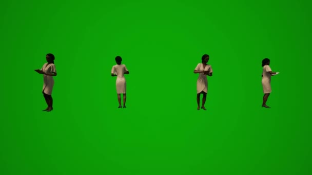 Svart Afrikansk Piga Kvinna Sitter Grön Skärm Arbetar Och Vilar — Stockvideo