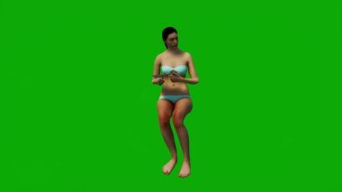 Yeşil ekranda tatilde olan 3 boyutlu bikinili kadın cep telefonuyla konuşuyor, çalışıyor ve arka planda yürüyor ve izliyor.