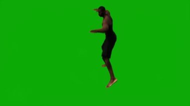 3D siyah Afrikalı plaj tatili gezisinde yeşil ekranda yüzerek yürüyen ve arka planda uyuyan 1080 kişi.