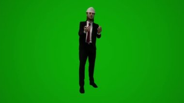 3D erkek müteahhit mühendisi yeşil ekranda konuşuyor ve krom anahtar film arka planında çalışıyor.