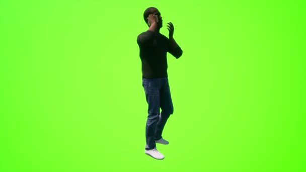 Pessoas Verde Tela Preto Americano Homem Falando Celular Andando — Vídeo de Stock