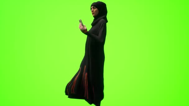 Arab Muslim Women Working Mobile Phone Messaging Talking Realistic People — Stock Video