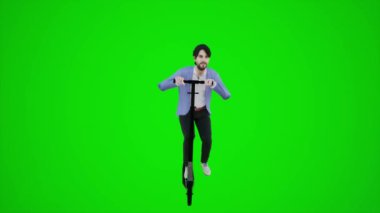 3D yeşil ekran Avrupalı avukat Avrupa sokaklarında scooterla geziyor. Ön cepheden 3D insanlar daha kırmızı renkli arka plan animasyon adamı ve kadın yürüyüşü hakkında konuşuyor.
