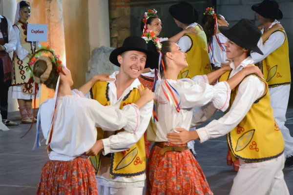Пловдив Болгария Августа 2015 Года Группа Танцоров Республики Сербия Красочных — стоковое фото