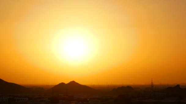 日落和黄昏在城市上空的电影时间差 阿联酋 高质量的4K镜头 — 图库视频影像