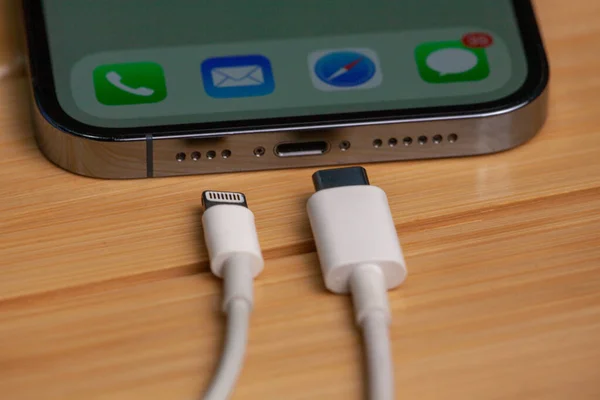New Iphone Has New Type Model Charger Longer Needs Old — Stock Photo, Image