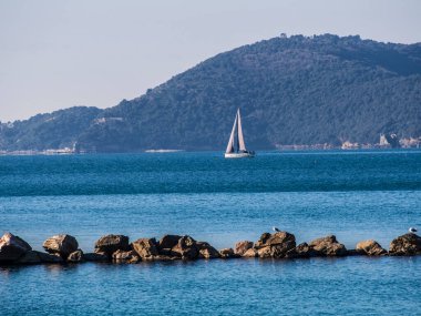 İtalya, Liguria bölgesi, Lerici köyü ve denizi.