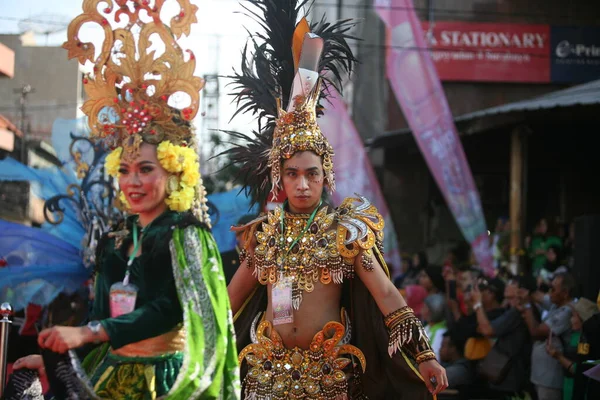 Residenti Surabaya Partecipano Alla Celebrazione Del Festival Rujak Ulek Indossando — Foto Stock