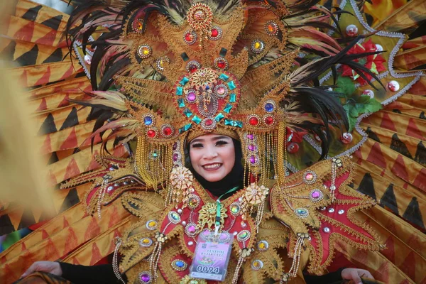 Los Residentes Surabaya Participan Celebración Del Festival Rujak Ulek Vistiendo — Foto de Stock